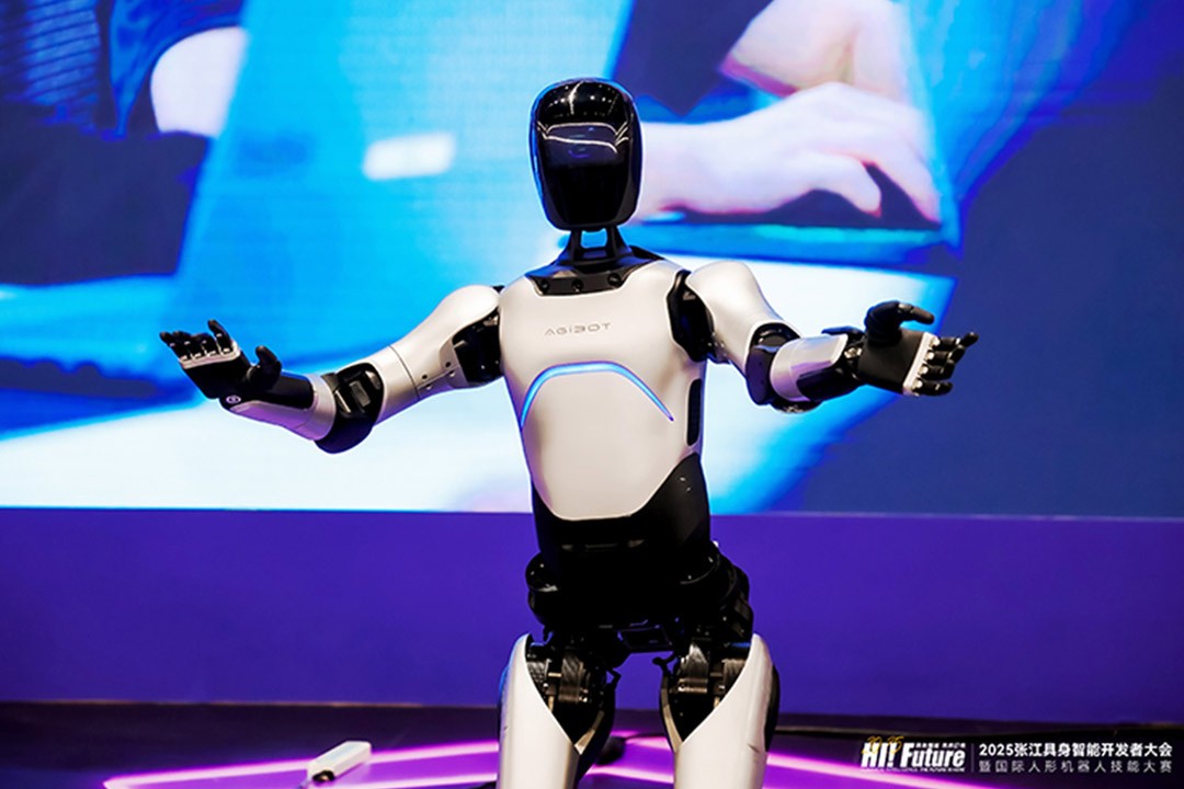 艾弗森ballbet-海信音响如何用“1/3体积”实现声场突围？